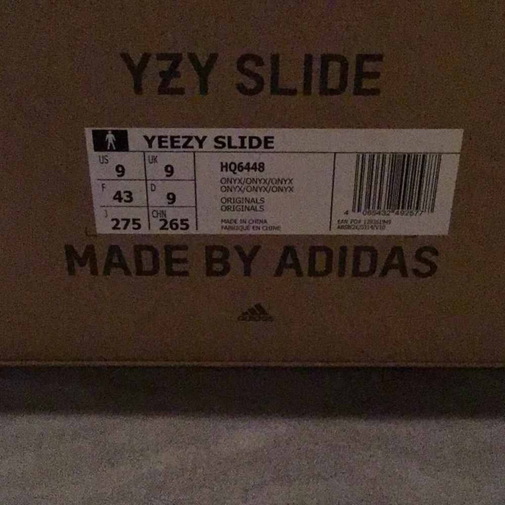 NEW* Authentic Onyx Yeezy Slides